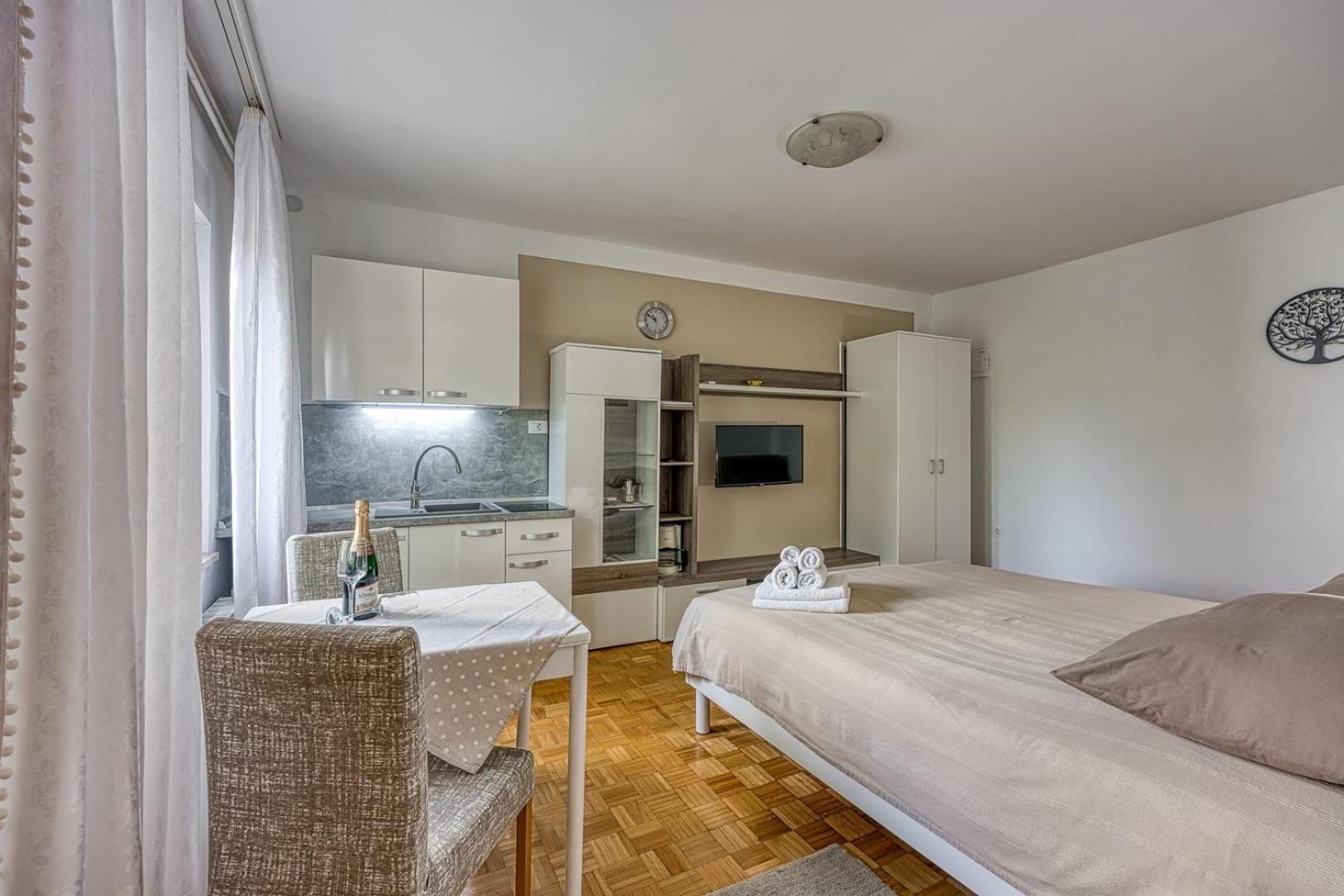 Aparments Jedro&Karlo Apartment Porec Exterior photo